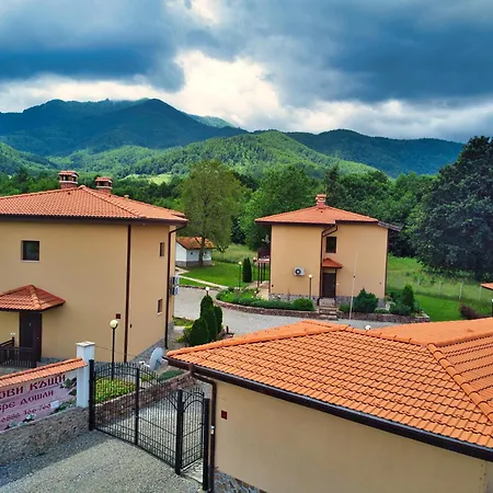 комплекс тянкови къщи 沃尔舍茨