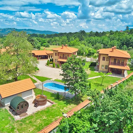 度假村 комплекс тянкови къщи