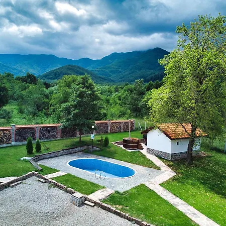 комплекс тянкови къщи *