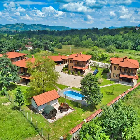 комплекс тянкови къщи *