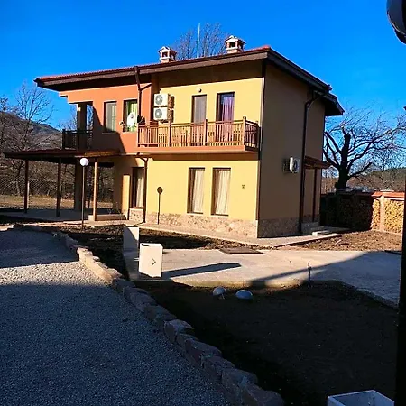 комплекс тянкови къщи 度假村 *