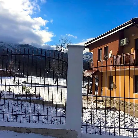 комплекс тянкови къщи 度假村