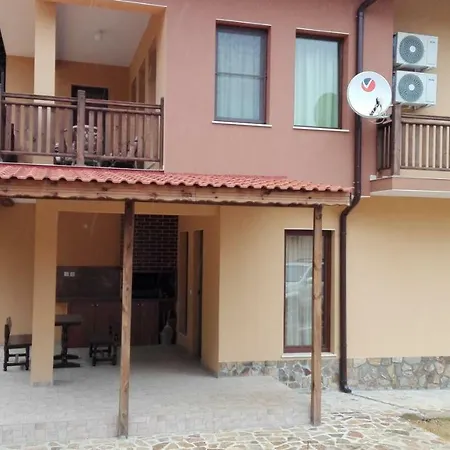 度假村 комплекс тянкови къщи