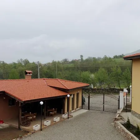 комплекс тянкови къщи