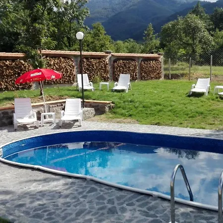 комплекс тянкови къщи 度假村 *