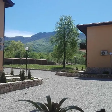 комплекс тянкови къщи *