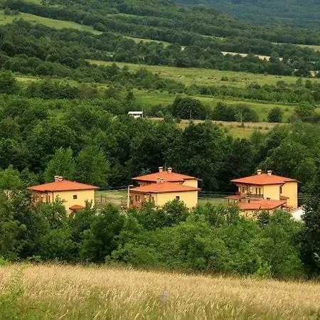 Resort комплекс тянкови къщи Varshets (Montana)